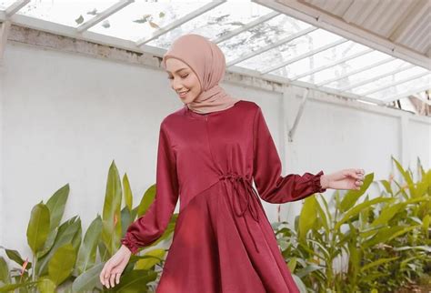 Baju Merah Maroon Cocok Dengan Jilbab Warna Apa Ya Ini Pasangan