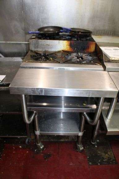Globe Countertop Step Up Gas Hot Plate With Metal Stand Auction Ohio