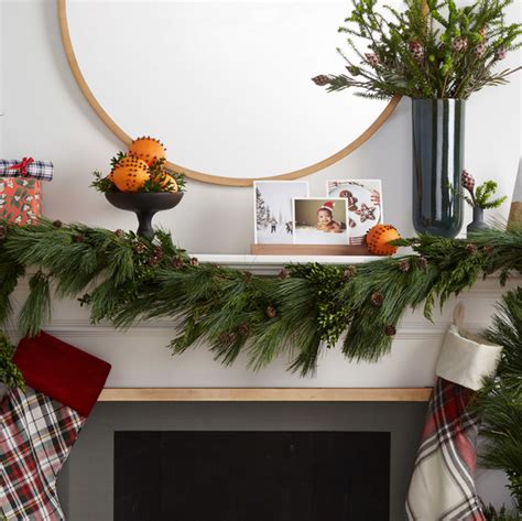 3 Gorgeous Ways To Decorate Your Mantel For Christmas Martha Stewart