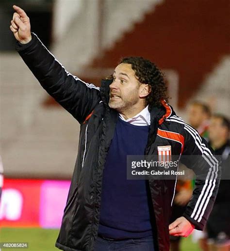 Gabriel Milito Coach Photos and Premium High Res Pictures - Getty Images