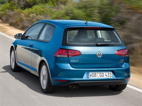 Car in pictures – car photo gallery » Volkswagen Golf TSI BlueMotion 3 door 2013 Photo 06