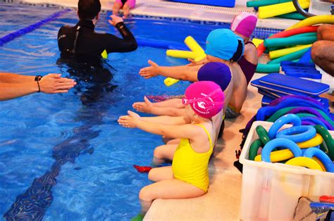 Clases de natación para niños aprendizaje Bahia Madrid