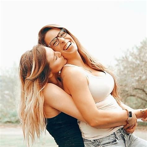Top Lesbian Influencers In