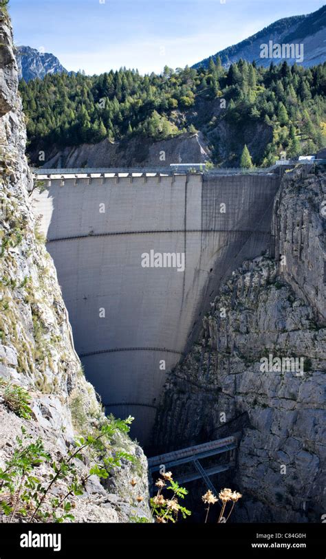 Una Vista Del Vajont Genaral Maldito El D A Del Aniversario De La