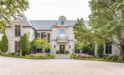 Travis Kelce House Photos Of His Kansas City Digs More