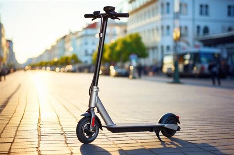 Scooter El Ctrico Con El Tel N De Fondo Del Paisaje Urbano Foto Premium