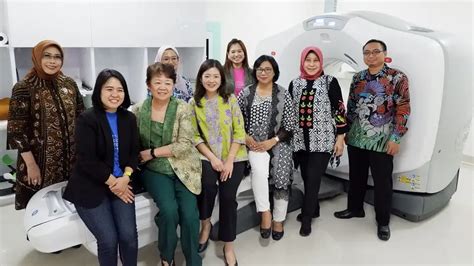 Center Of Oncology And Radiotherapy Mitra Keluarga Kenjeran Resmi Dibuka