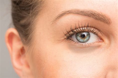 Microneedling Under Eyes How It Hides Dark Circles