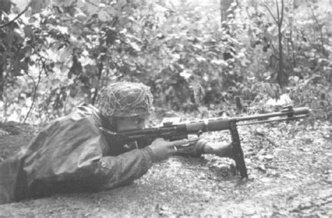 The Fg 42 Rifle The German Paratroopers Riflethe Fg 42 42 Was