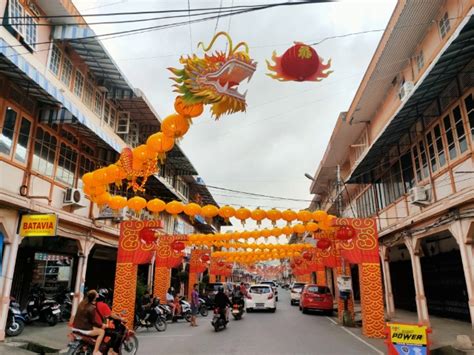 Lampion Naga Hiasi Imlek 6000 Lampion Dan Cap Go Meh 2024 Kota Singkawang