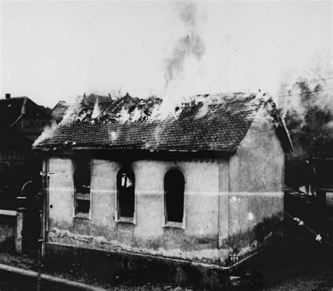 synagogue burned during Kristallnacht - Journalist's Resource