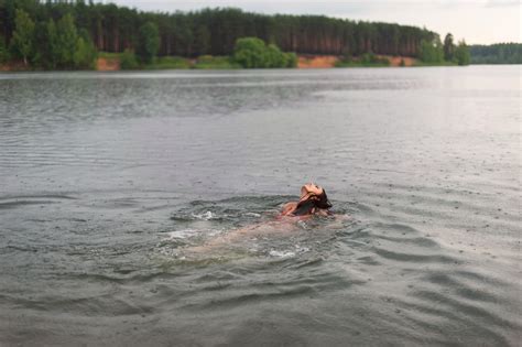 Comment décorer autour d une piscine Mon Pisciniste