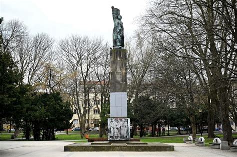 Usunąć pomnik Armii Radzieckiej Wszyscy się zgadzają chociaż decyzji