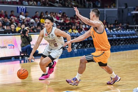 Up Routs Ust Posts Best Start In Uaap Mens Basketball In 26 Years