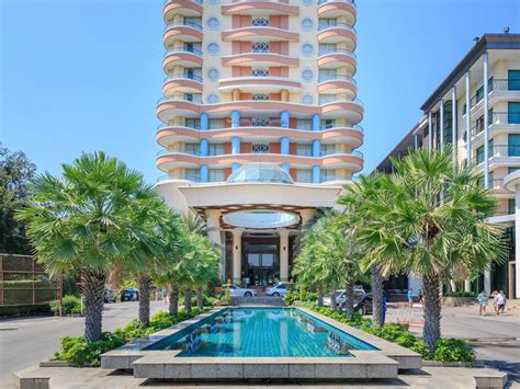 Long Beach Garden Hotel And Spa Pattaya ̶9̶7̶9̶6̶ Hotel Price