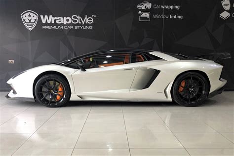 Lamborghini Aventador - Silver Gloss wrap | WrapStyle