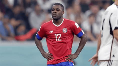 Atlético Goianiense acerta a contratação do atacante Joel Campbell