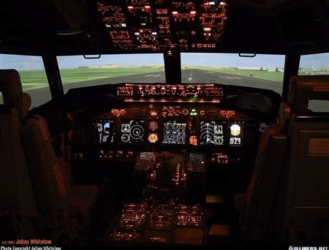 Jet Airlines: Boeing 737-800 Cockpit