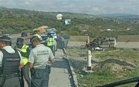 Motociclista Se Impactó Contra La Barra De Contención De La México