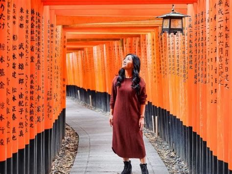 Fushimi Inari Shrine Photoshoot With A Local Photographer