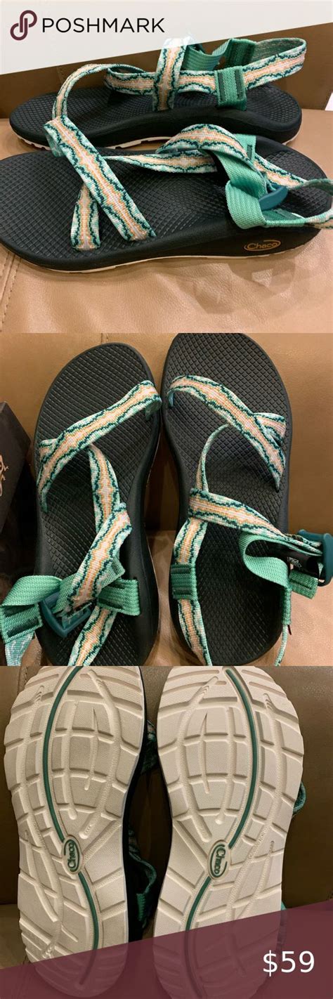 Chaco New In Box Green And Cream Colored Sandles Smoke Free Home