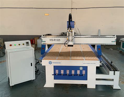 Ws R Wood Cnc Router With Th Rotary Axis On The Table Side Jinan