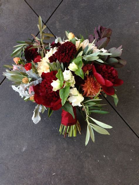 Fall bouquet | Natural wedding flowers, Ceremony flowers, Wedding bouquets