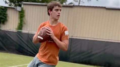 Arch Manning Works With Top QB Guru As 2023 Expectations Are Clea