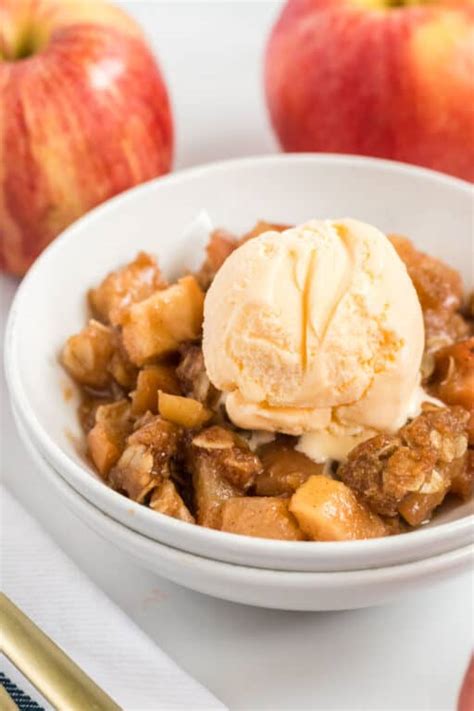 The Best Vegan Apple Crisp Recipe Build Your Bite