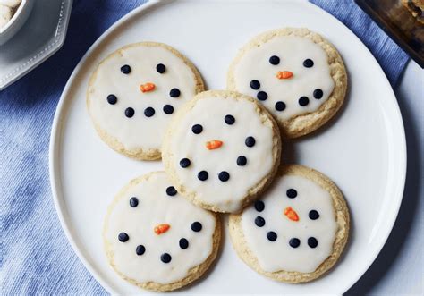 Snowman Cookies | Dress up store bought cookies!