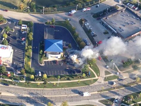 Pilot Dies After Plane Crash In Bolingbrook Cbs Chicago