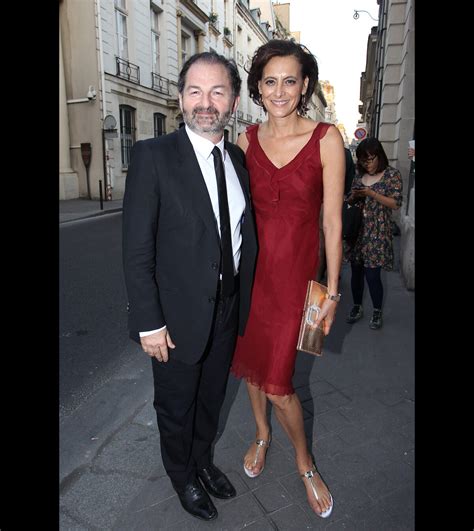 Photo Denis Olivennes et sa compagne Inès de la Fressange arrivent à