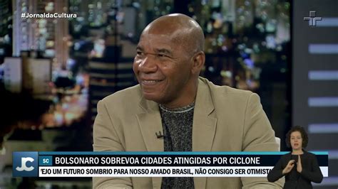 José Vicente comenta nova postura adotada por Bolsonaro nas últimas