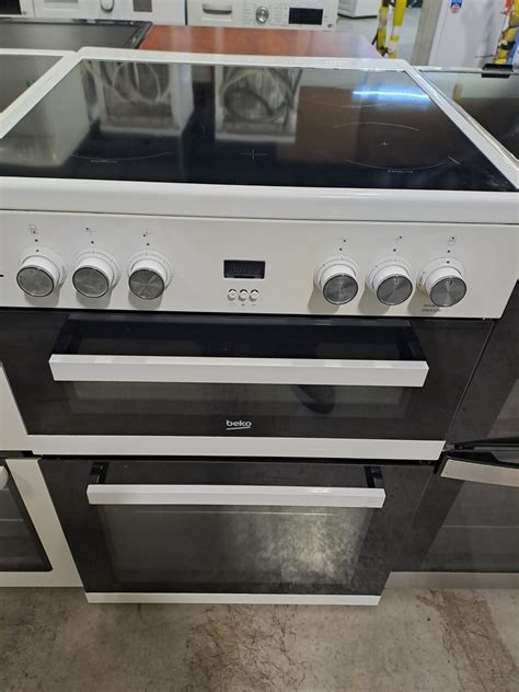 Beko Edc633w 60cm Electric Cooker Twin Cavity Double Oven Ceramic Hob White