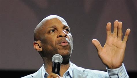 Nicole Mullen Denies Engagement To Donnie McClurkin