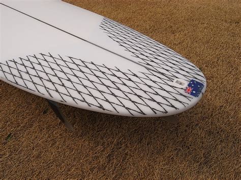 波情報 湘南 オールラウンダーFX というモデル サーフボードクオリティーハードコア Quality Hardcore Distributions