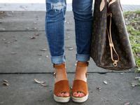 BLONDE IN THE BURBS Ideas The Burbs Blonde Pregnancy Shoes