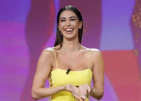 Le Iene Belen Rodriguez A Tu Per Tu Con Fan E Hater L Esperimento