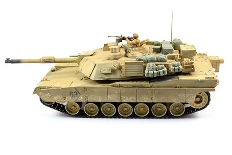 HOBBY ENGINE PREMIUM LABEL M1A2 ABRAMS 2 4G DESERT HE0717