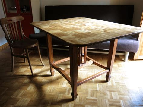 Cómo Renovar Una Mesa De Madera Con Sobrantes De Parquet De Roble