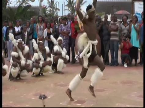 Indlondlo Zulu Dancers Sa - Zulu dance - Indlamu