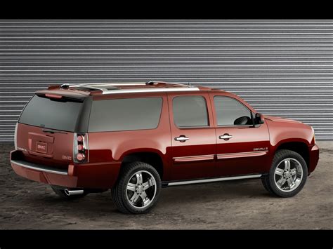 Gmc Yukon Xl Information And Photos Momentcar