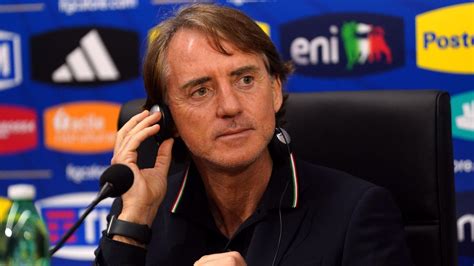 Roberto Mancini Resigns As Italy Head Coach Ex Spurs Boss Conte One Of