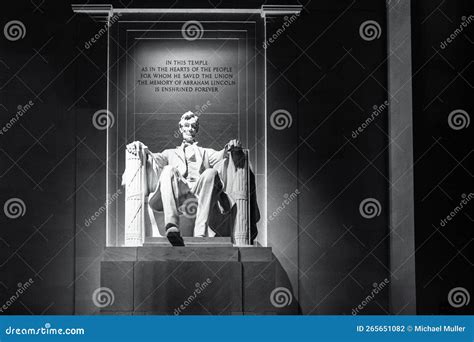 Close Up View of the Inside of the Lincoln Memorial Editorial ...