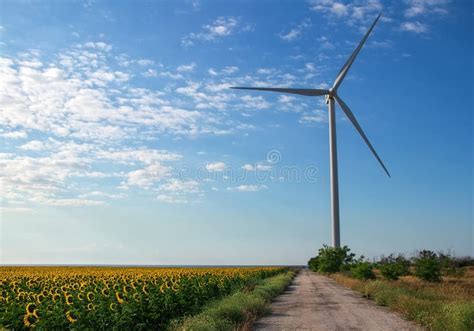 Turbinas E Licas Y Campo Agr Cola En Un D A De Verano Producci N De