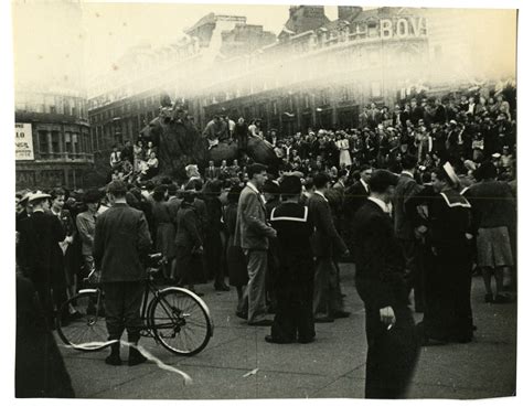 Ve Day Celebration In Trafalgar Square England 1945 The Digital Collections Of The National