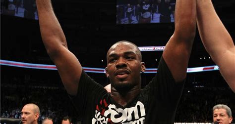 Jon Jones Retains Ufc Light Heavyweight Title With Submission Win