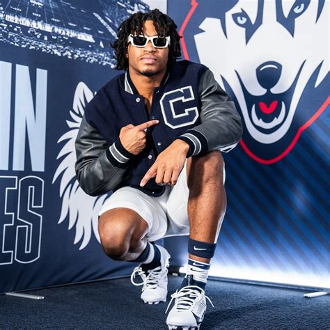 Durell Robinson, Running Back, UConn Huskies - NIL Profile - Opendorse
