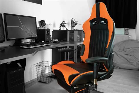 6 Best Gaming Chairs - Facts.net