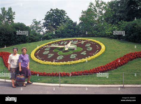 Floral clock europe hi-res stock photography and images - Alamy